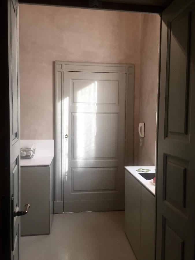 PALAZZO BECCAGUTTI CAVRIANI - Gallery Suite e Frescoes Suite Mantua Exterior foto