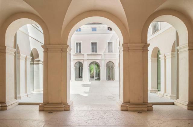 PALAZZO BECCAGUTTI CAVRIANI - Gallery Suite e Frescoes Suite Mantua Exterior foto